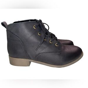 Steve Madden - Leather Ankle Boots- Size 6 - EUC